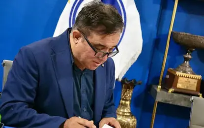 تاجرنیا گفت استقلال مشهد، فدراسیون قبول نکرد!