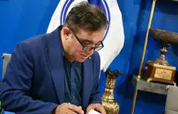 تاجرنیا گفت استقلال مشهد، فدراسیون قبول نکرد!