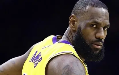 بلاتکلیفی درباره آینده لبران جیمز در NBA 