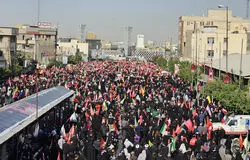 بدرقه تاریخی رهبر شهید از مصلی تا میدان آزادی