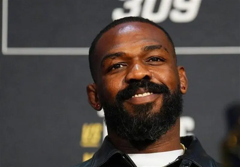 پاسخ جان جونز به شایعات؛ هنوز با UFC خداحافظی نکرده‌ام