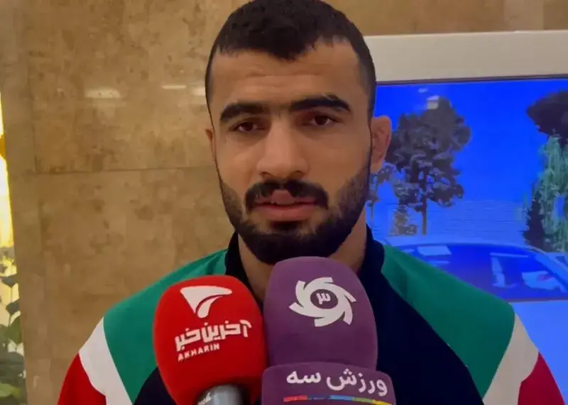مرد نقره‌ای ایران: حریفم ضد کشتی گرفت!
