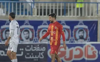 دردسر استفاده از VAR در بازی ملوان و فولاد
