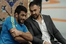 کمیل قاسمی در انتخابی وزن ۹۷ کیلوگرم کشتی آزاد کنار حسن یزدانی خواهد بود