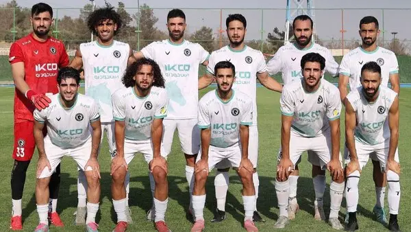 بازی دوستانه عجیب در پیکان