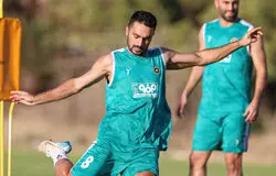 کاپیتان سپاهان آماده پر کردن جای خالی ملی‌پوشان؛ کریمی در آستانه بازگشت