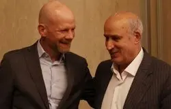 دبیرکل فیفا با تاج جلسه آنلاین برگزار کرد