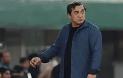 حضور خداداد عزیزی بر روی نیمکت پرسپولیس تکذیب شد