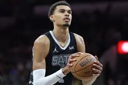 درخشش ستاره فرانسوی در NBA با شوت خیره کننده