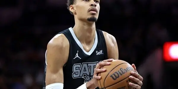 درخشش ستاره فرانسوی در NBA با شوت خیره کننده
