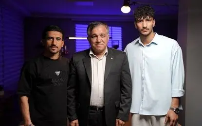  تاجرنیا با ملی‌پوشان استقلال دیدار کرد