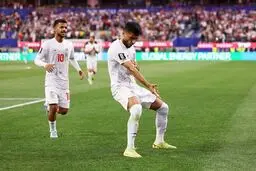 ایران در نیمه دوم 11-4 پیش افتاد