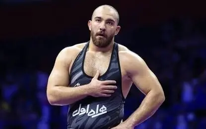 فردا زارع طلا می‌گیرد و ۳ نفر غافلگیرمان می‌کنند