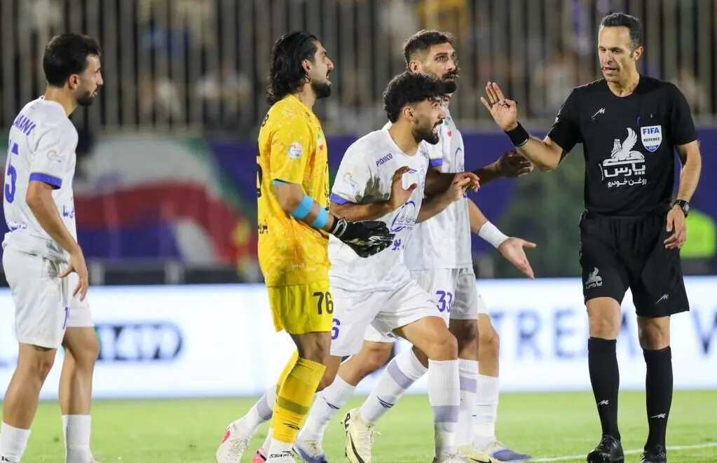  مسعود مرادی درباره پنالتی جنجالی چادرملو مقابل استقلال توضیح می‌دهد
