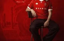 قاتل استقلال، سرخ‌پوش شد