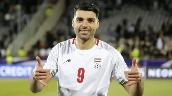 طارمی در سه راه نزدیک خلیج فارس گیر کرد