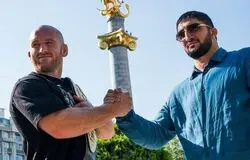 راهکار کشتی‌گیر آمریکایی برای غلبه بر تانک روس