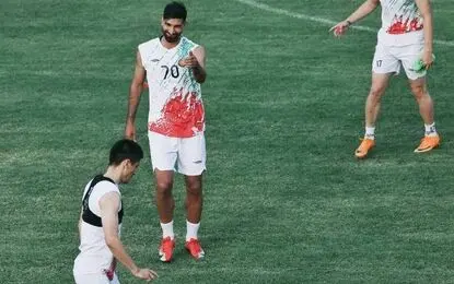  شهریار مغانلو با پیراهن شماره ۷۰ تراکتور