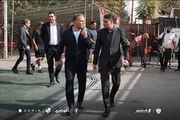   حضور پیشکسوتان پرسپولیس در ورزشگاه درفشی‌فر
