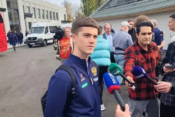 هافبک روسیه: ایران در خط دفاع خوب است؛ امیدوارم بازی آسانی نباشد
