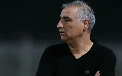 الهامی: ایراد از من است که بازی را نبردیم
