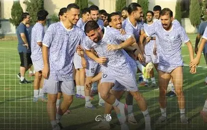 کوشکی با استقبال هم‌تیمی‌ها به تمرینات استقلال برگشت؛ آغاز فصل جدید پس از تمدید قرارداد