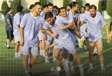 کوشکی با استقبال هم‌تیمی‌ها به تمرینات استقلال برگشت؛ آغاز فصل جدید پس از تمدید قرارداد