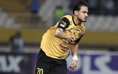نخستین گل کسری طاهری با پیراهن سپاهان در نخستین حضور فیکس