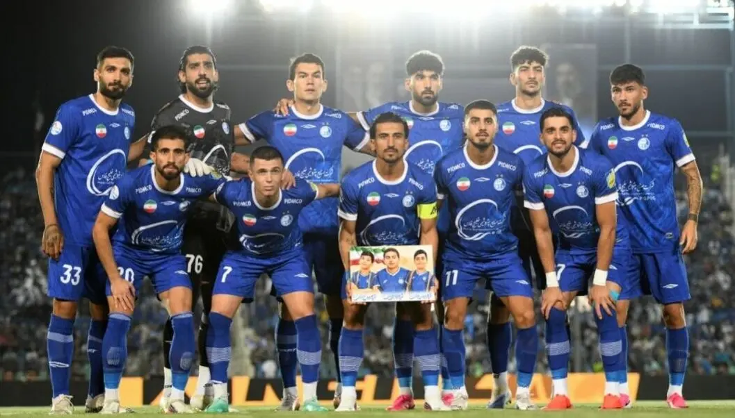 مجوز پرواز استقلال صادر نشد