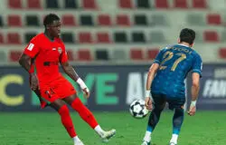 ستاره شباب الاهلی با عصا رفت