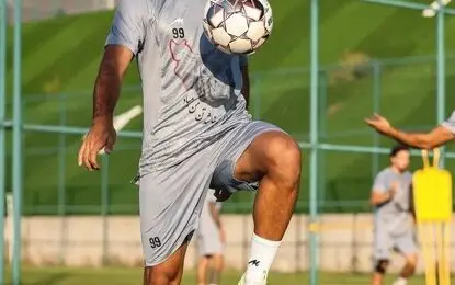 شماره ۹۹ بر تن خرید جدید پرسپولیس؛ لطیفی‌ فر نخستین تمرینش را انجام داد
