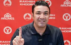 گرد و خاک جواد نکونام در رختکن تراکتور!