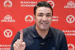 گرد و خاک جواد نکونام در رختکن تراکتور!