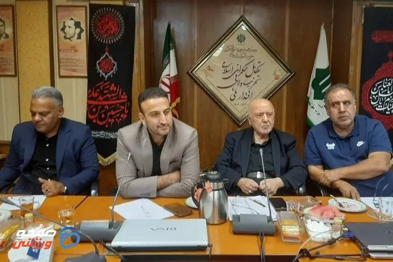جلسه مدیران ذوب‌آهن و مس رفسنجان با کارگروه ورزش حزب موتلفه