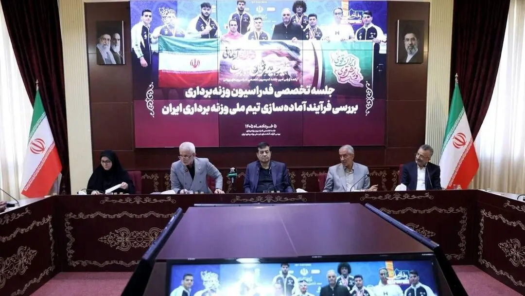 تاکید وزیر ورزش بر نامدار شدن تمام اوزان وزنه‌برداری