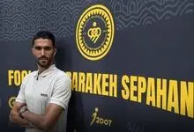حسینی در سپاهان می‌ماند