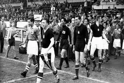 وقتی کره جنوبی در وضعیتی جنگ‌زده به جام جهانی 1954 رفت