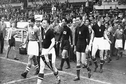 وقتی کره جنوبی در وضعیتی جنگ‌زده به جام جهانی 1954 رفت