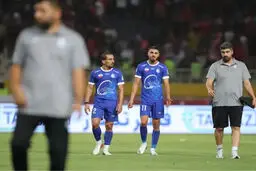 بختیاری‌ زاده کوتاه نمی‌آید؛ حردانی همچنان بیرون از استقلال