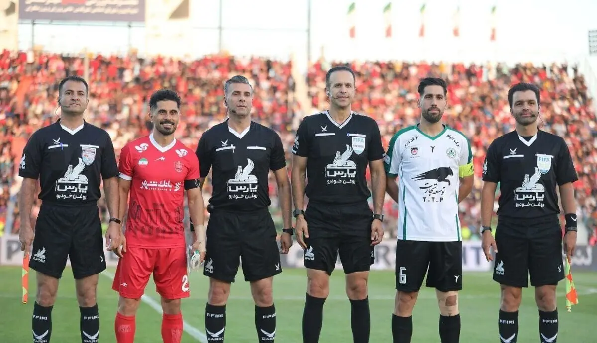پرسپولیس با ۴ تغییر مقابل ذوب آهن به میدان می‌رود