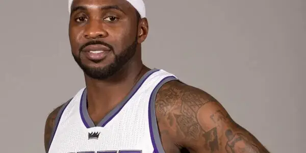 ستاره سابق NBA به اتهام سرقت یک بطری نوشیدنی بازداشت شد!
