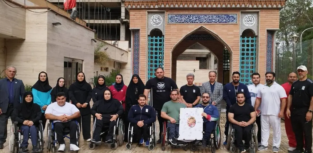 کاروان پاراوزنه‌برداری عازم الجزایر شد
