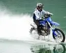 موتورسیکلتی که روی آب رکورد گینس شکست