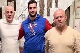 دیدار فردین معصومی با غول سنگین وزن کشتی جهان