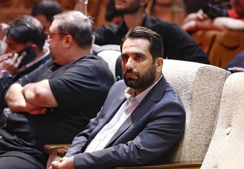 عضو هیئت مدیره پرسپولیس پاسخ تاجرنیا را داد