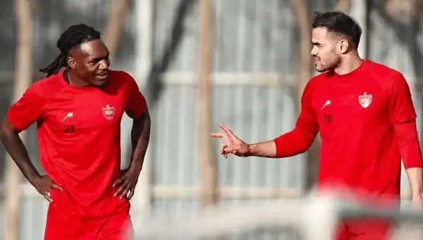 دوئل معکوس بیفوما و اورونوف در پرسپولیس