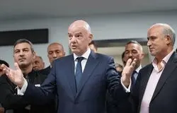رئیس فیفا چرخشی می‌شود