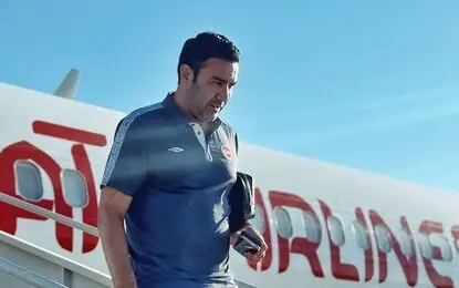 جواد نکونام یک ماه زودتر تولد گرفت!
