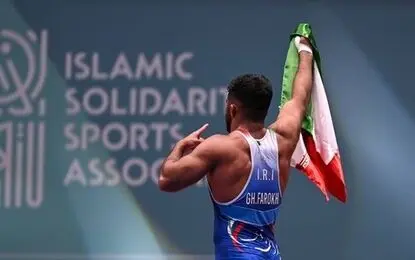 سه فینالیست کشتی فرنگی ایران در روز نخست؛ یک ملی‌پوش از طلا جا ماند
