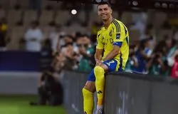 عربستان نیمکت طلا ساخت